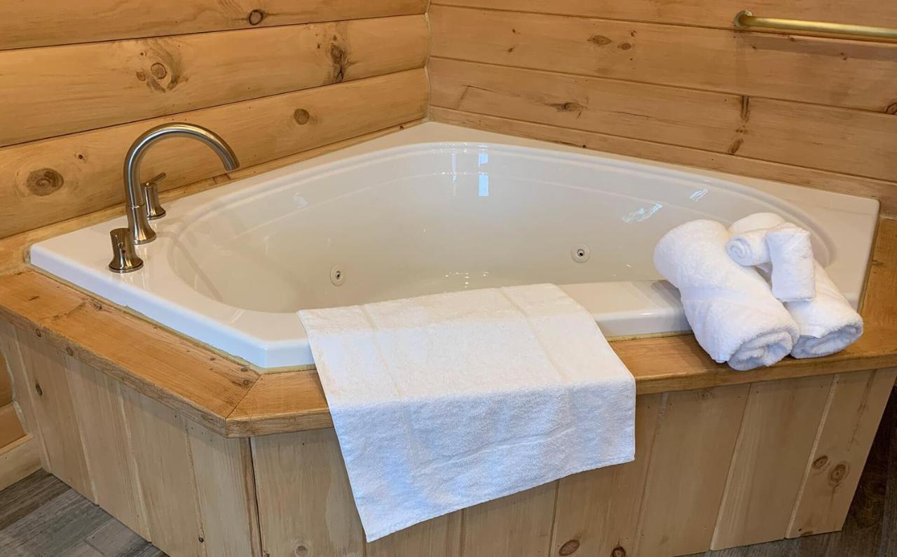 Briarwood Cabin By Amish Country Lodging 베를린 외부 사진
